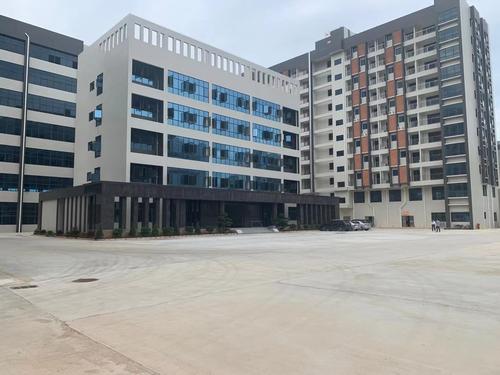 广州黄埔开发区高速出口工业园区精装修整层2000平米厂房出租